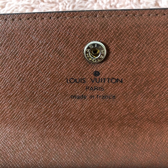 Louis Vuitton Wallet - Picture 3 of 6